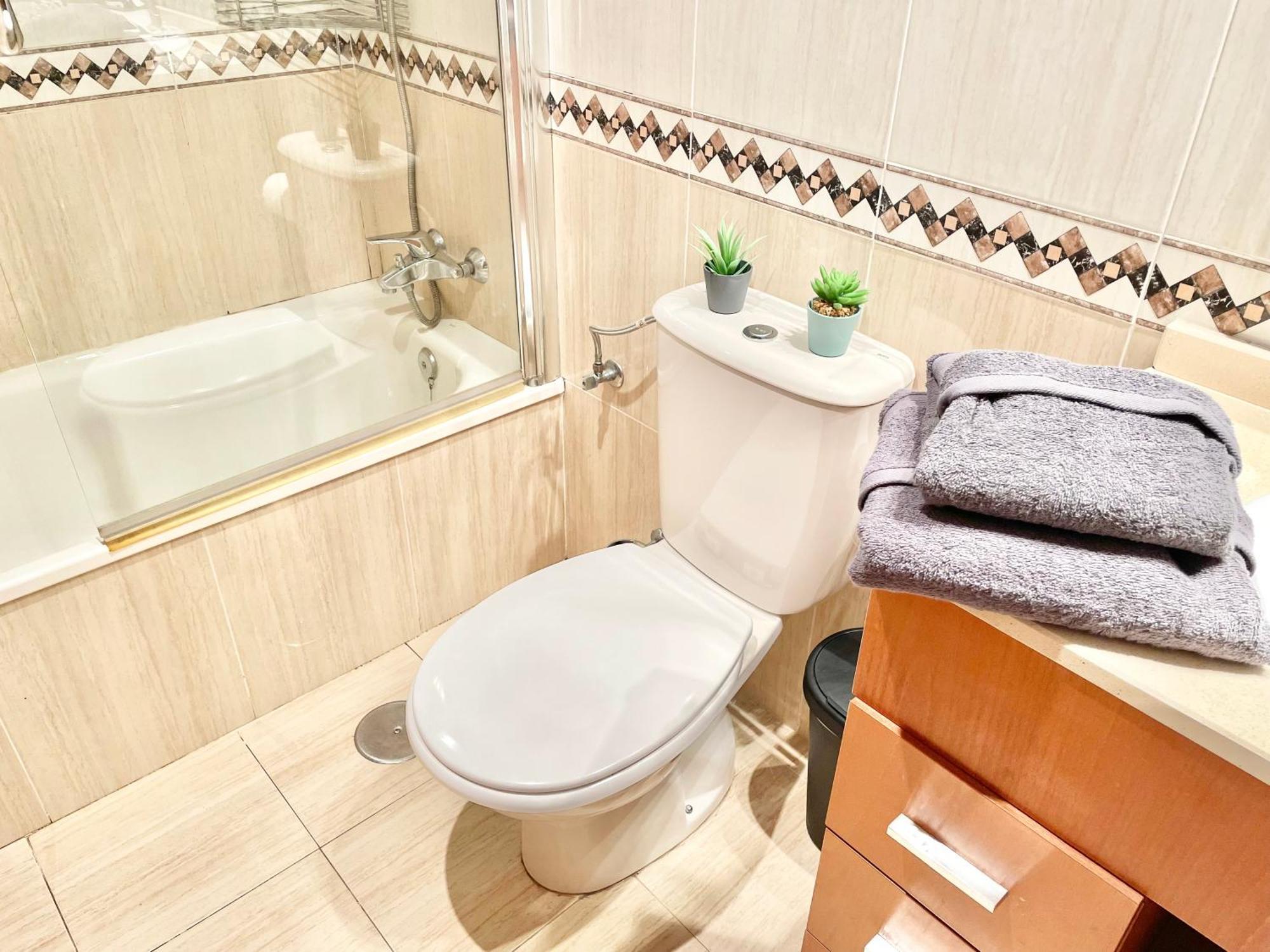 San Juan. Piscina Y Parking Privado. Apartment *